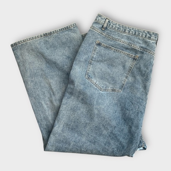 NWT PrettyLittleThing Ripped Jeans - Picture 3 of 6